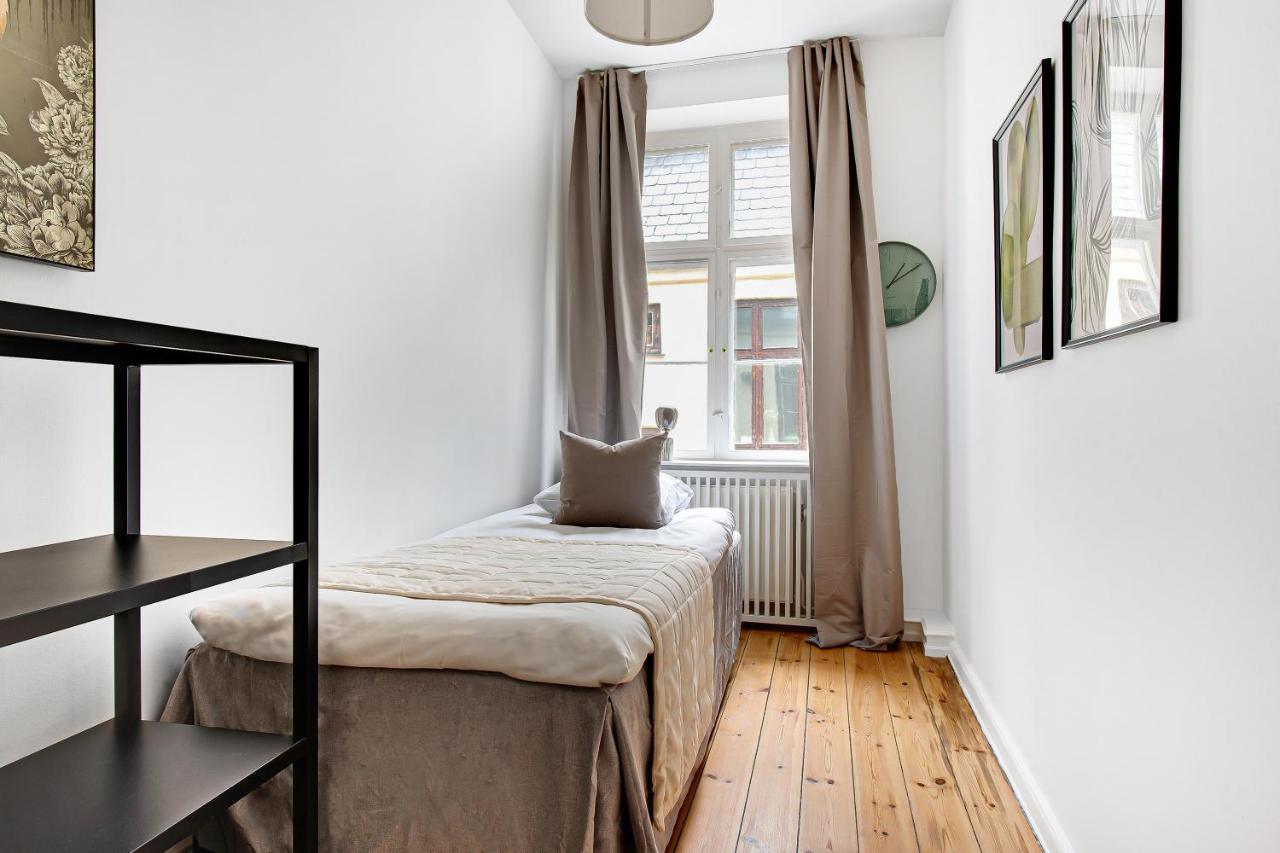 Sanders Square - Spacious Six-bedroom Near Amalienborg Apartment